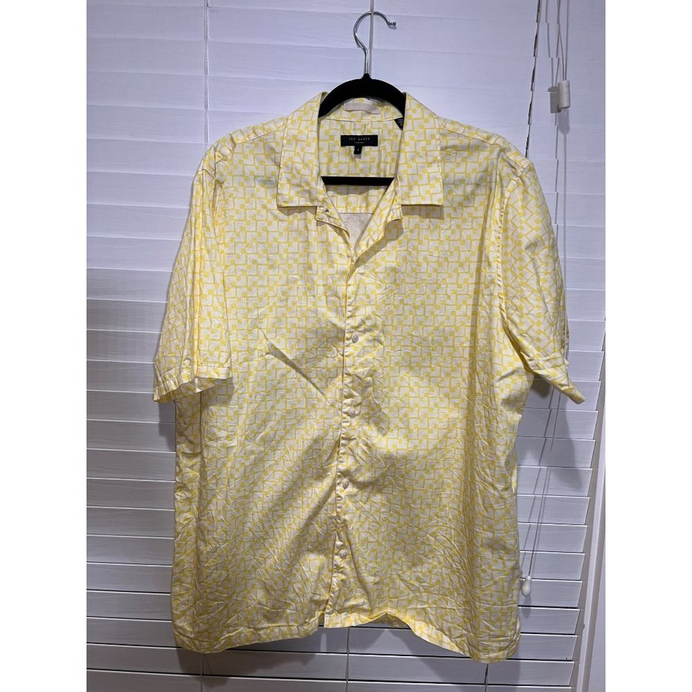 Ted Baker Short Sleeve Button Up Shirt - Size 6/XL